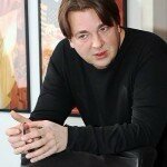 Константин Эрнст грозится Земфире судом